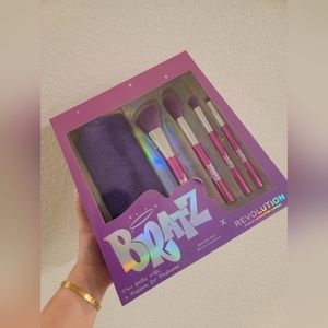 Limited Edition Bratz × Revolution Brush Set
